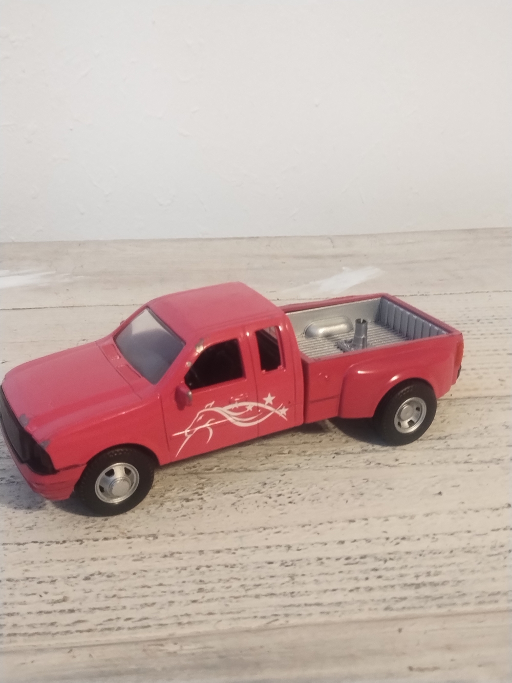 New Ray nice 2004 1/27 Country Life Ford F-350 Super Duty Dually Pink